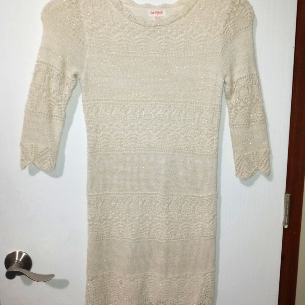 ✨I am selling a dress that has sparkled it is pearl white it is beautiful✨